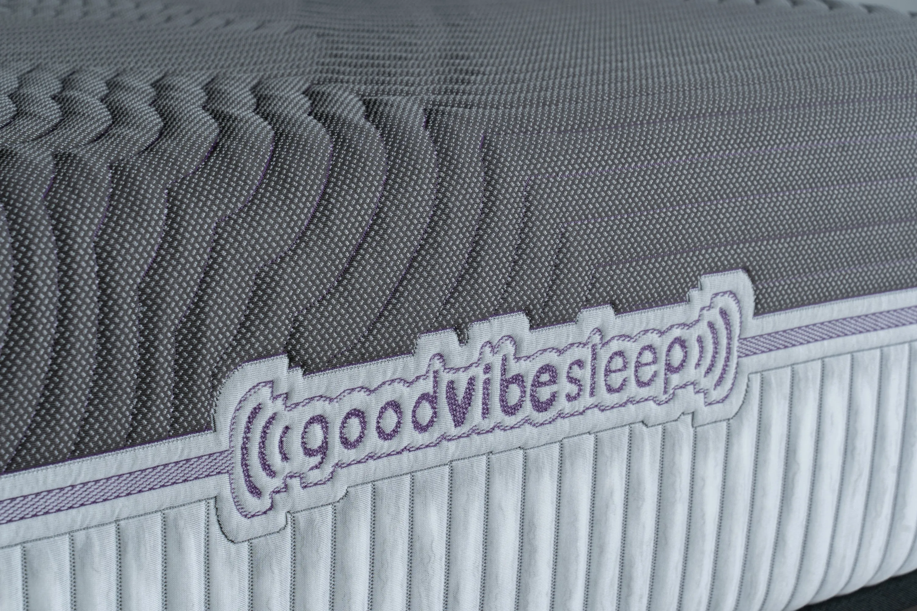 GoodVibeSleep 10 inch Ease Cooling Foam Flex Head Mattress, Queen Size